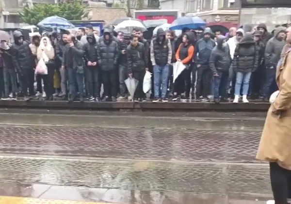 İstanbul’daki ulaşım felaketine vatandaş isyan etti: Başkanım İstanbul'a yolunuz düşer mi?