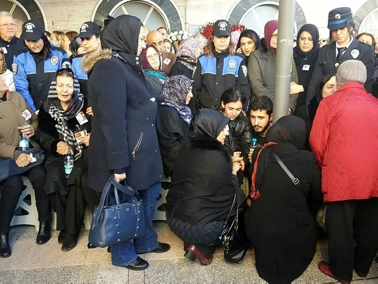 Şehit Rize Emniyet Müdürü Altuğ Verdi memleketi Mersin'de toprağa veriliyor