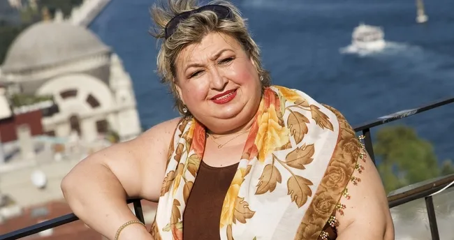 Ünlü oyuncu 63 yaşında gelin oldu