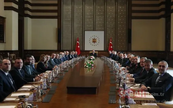Başkan Erdoğan; Bakan Kasapoğlu ve futbol camiası temsilcilerini kabul etti