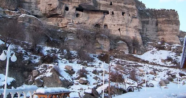 Fetöcü imam mağarada yakalandı