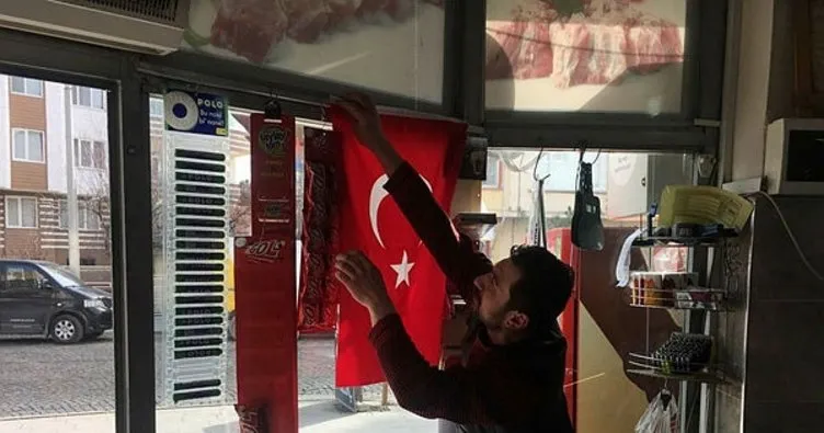 Akşehir Belediyesinden Zeytin Dalı Operasyonuna Türk bayraklı destek