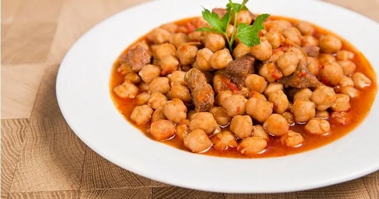 Türk Mutfağının Klasik Lezzetlerinden Etli Nohut Yemeği Tarifi: Nefis nohut yemeği nasıl yapılır?