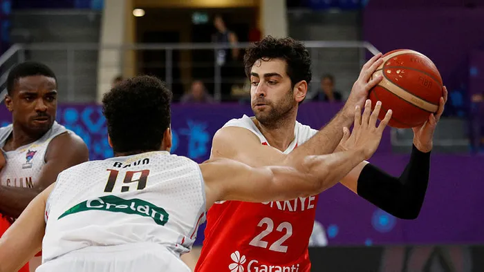 turkiye-avrupa-basketbol-sampiyonasinda-belcikayi-farkli-gecti-1662471841341.jpg