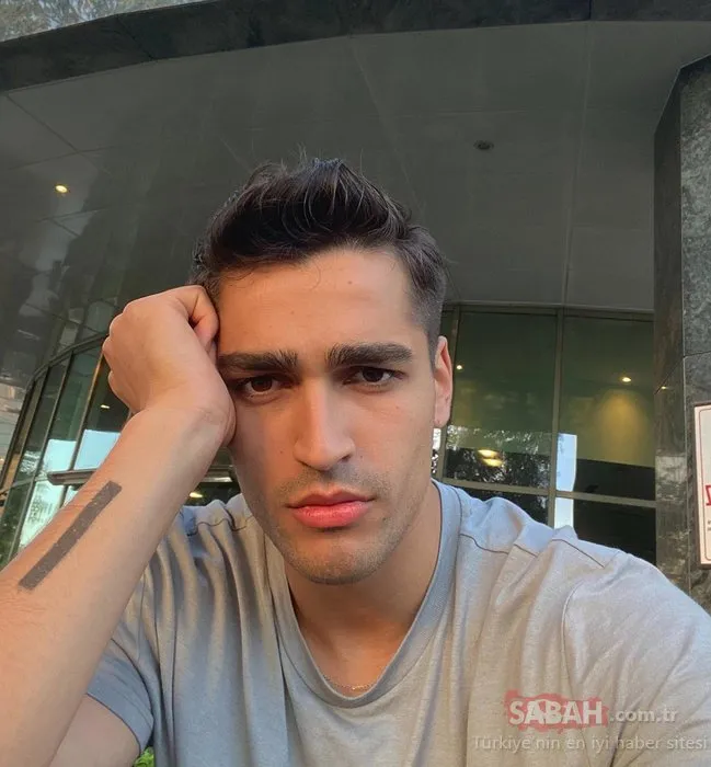 Afra Saraçoğlu defterini tamamen kapattı! Mert Ramazan Demir yeni aşkıyla tatilde yakalandı! Sevgilisi ile dudak dudağa...