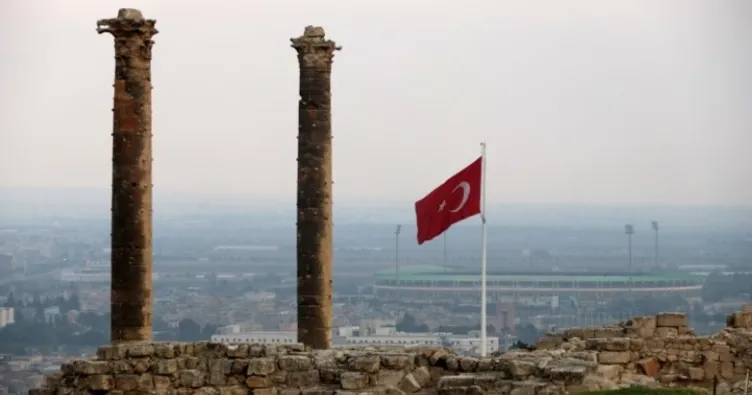 Urfa Kalesi gün yüzüne çıkarılıyor
