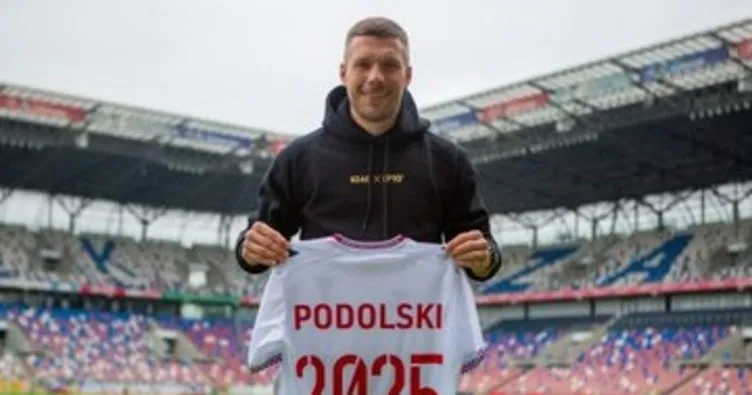 Lukas Podolski, Gornik Zabrze ile sözleşmesini 2 yıl uzattı