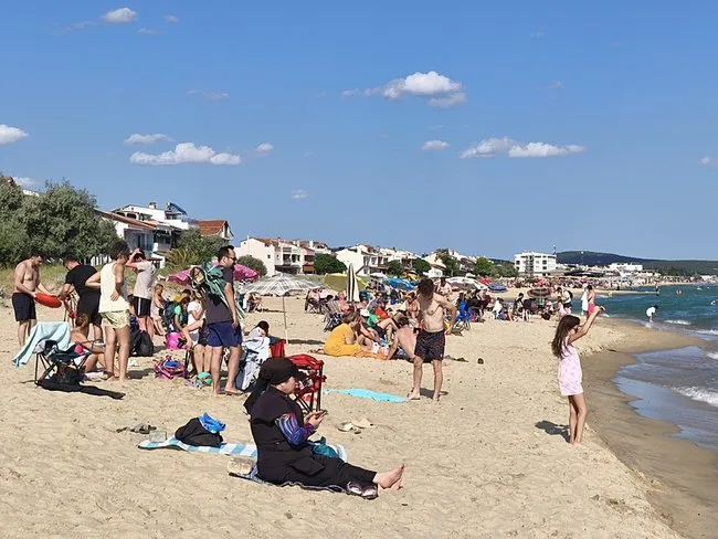 Afrika sıcakları kavuracak: Bu 2 gün çok kritik dışarı çıkmayın! İstanbul, İzmir, Ankara dikkat: 8 derece daha artacak! 6 Afrika sıcakları kavuracak: Bu 2 gün çok kritik dışarı çıkmayın! İstanbul, İzmir, Ankara dikkat: 8 derece daha artacak!