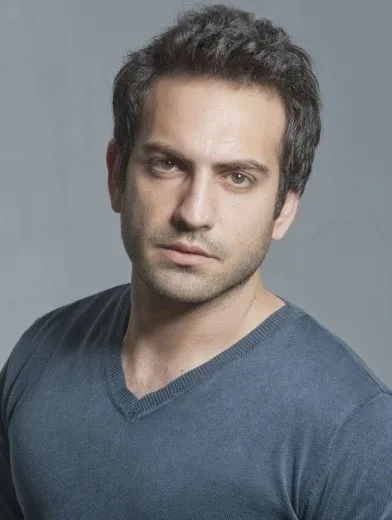 SON DAKİKA: 5 yıllık evlilik tek celsede bitti! Oyuncu Buğra Gülsoy ile Nilüfer Gürbüz boşandı!