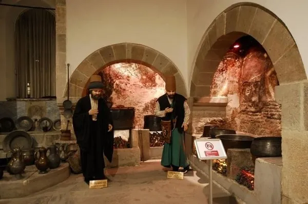 İşte kare kare Mevlana Dergahı