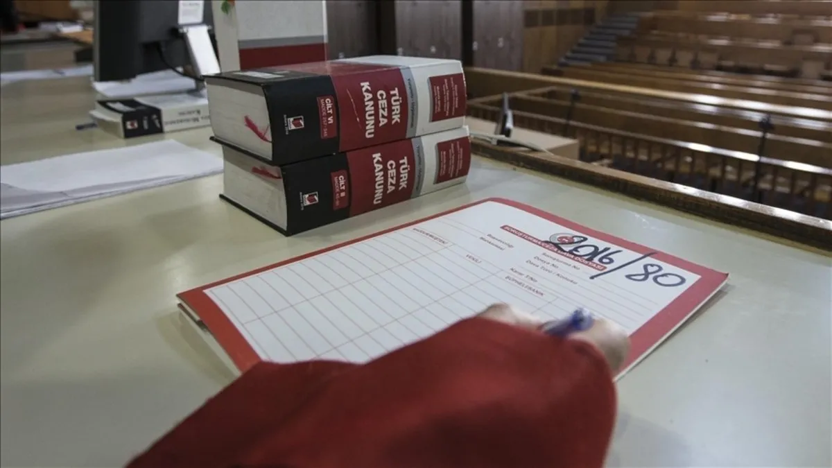 Falyalı suç örgütü üyeleri hakim karşısında Falyalı suç örgütü üyeleri hakim karşısında