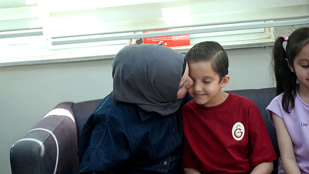 Bir evladını toprağa vermişti, diğerine nefes oldu! Oğlu organ nakliyle hayata tutundu...