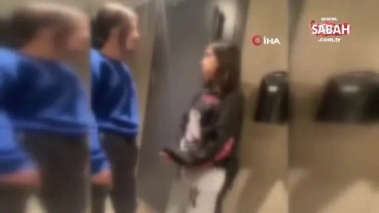 Genç kızı darp edip o anları cep telefonuyla görüntülediler! | Video