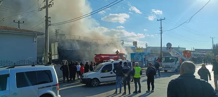 Yer Niğde: Tamirhane alev topuna döndü!