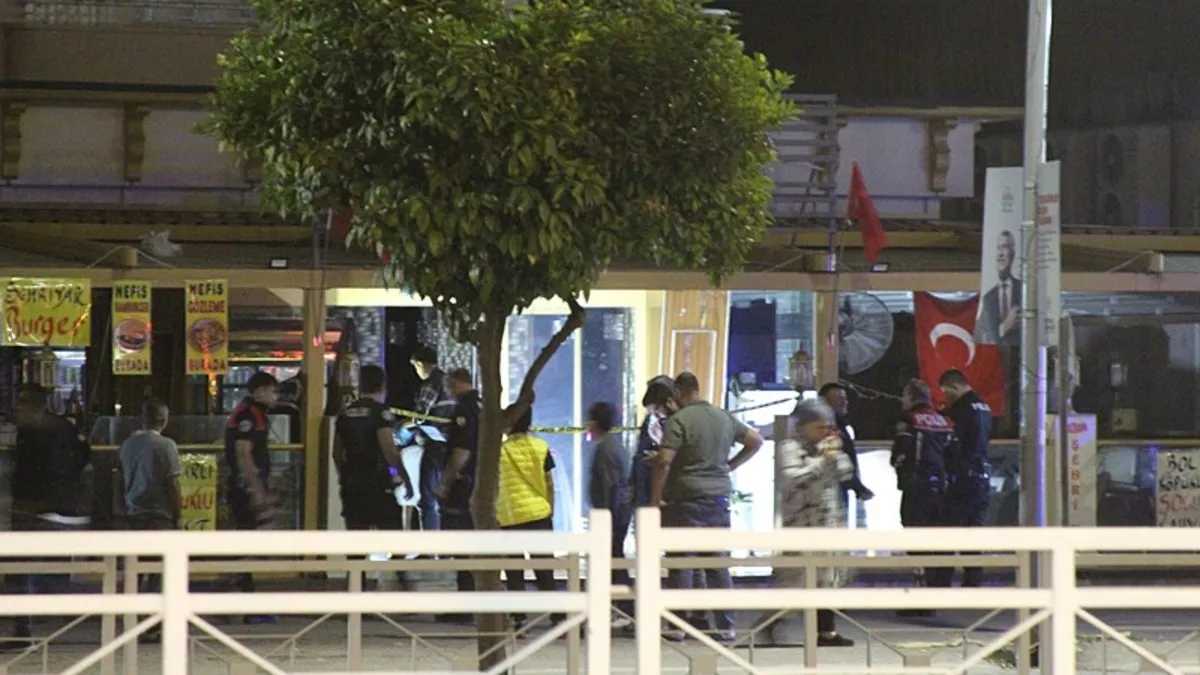 Daha önce de el bombası atılmıştı: Adana’da alacak-verecek kavgası kanlı bitti Daha önce de el bombası atılmıştı: Adana’da alacak-verecek kavgası kanlı bitti