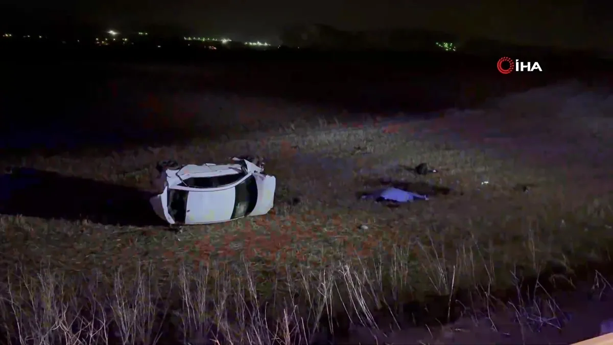 Kayseri’de otomobil şarampole yuvarlandı: 1 ölü, 1’i ağır 4 yaralı | Video videosunu izle Kayseri’de otomobil şarampole yuvarlandı: 1 ölü, 1’i ağır 4 yaralı | Video videosunu izle