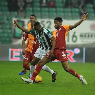 Ryan Donk 1 yıl daha Galatasaray'da