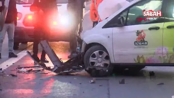 SON DAKİKA: İstanbul TEM Otoyolu'nda ticari araç, polis minibüsüne çarptı: 1 yaralı | Video