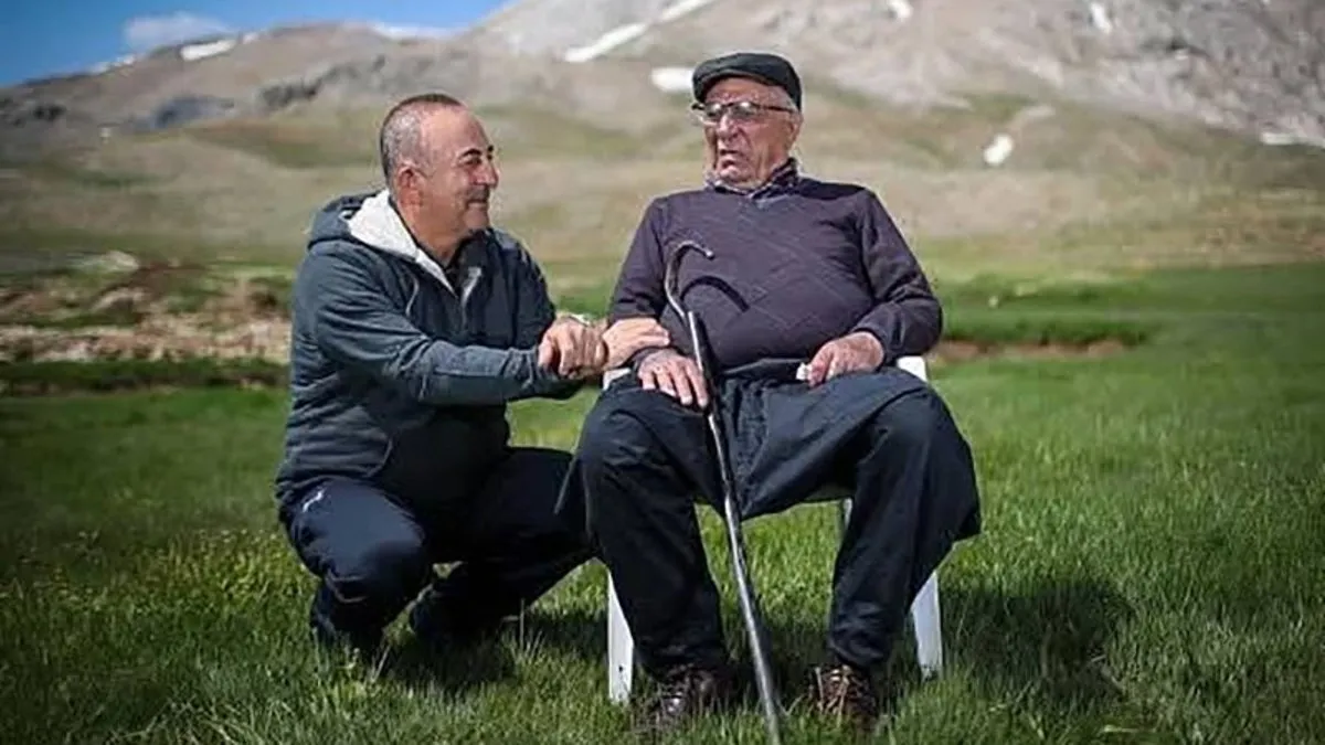 Eski Dışişleri Bakanı Çavuşoğlu'nun babası Osman Çavuşoğlu için cenaze töreni düzenlendi