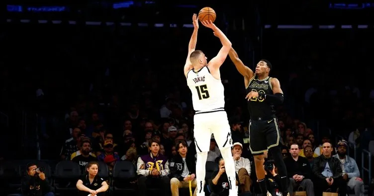 NBA’de Nuggets, deplasmanda Lakers’ı yıldızlarıyla geçti