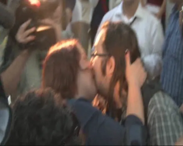 Ankara’da öpüşme eylemi
