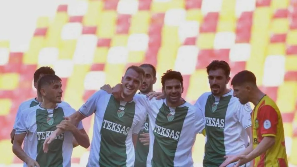 Bursasporlu futbolcu İlhan Depe'nin sözleşmesinin yenilendiğine dair haber