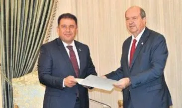 KKTC’de imzalar atıldı: Yeni başbakan Saner