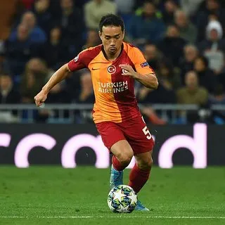 Galatasaray Nagatomo ve Luyindama'nın lisansını askıya aldı