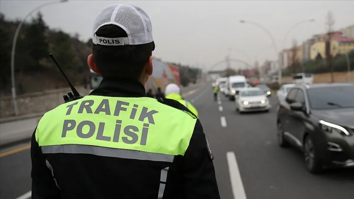 İstanbul Valiliği duyurdu: Bu yollar trafiğe kapanacak! İşte sürücüler için alternatif güzergahlar İstanbul Valiliği duyurdu: Bu yollar trafiğe kapanacak! İşte sürücüler için alternatif güzergahlar