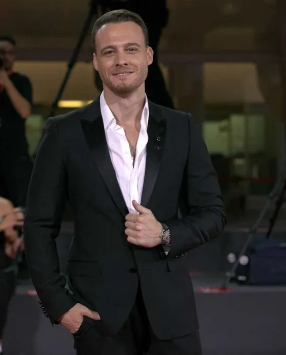 Kerem Bürsin ve Melisa Tapan aşkı tam gaz! Sabancılar Kerem’i çok sevmiş