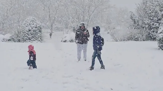 son-dakika-hava-durumu-uyarisi-istanbula-lapa-lapa-kar-geliyor-meteoroloji-yeni-haritayi-paylasti-o-gunlerde-b-1771938690564.jpg (1920×1080)