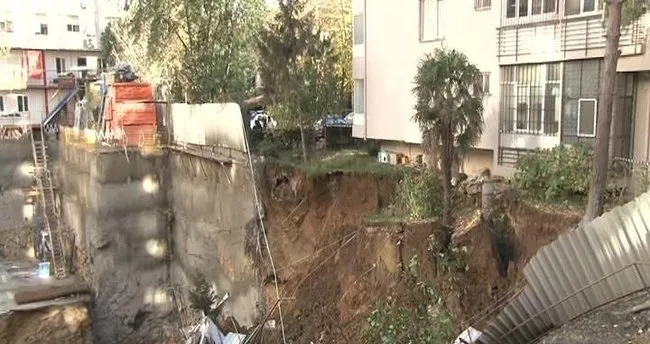 Kadıköy’de inşaat çalışmasında çökme