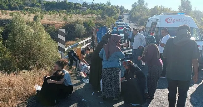 Elazığ’da tarım aracı devrildi: 14 yaralı Elazığ’da tarım aracı devrildi: 14 yaralı