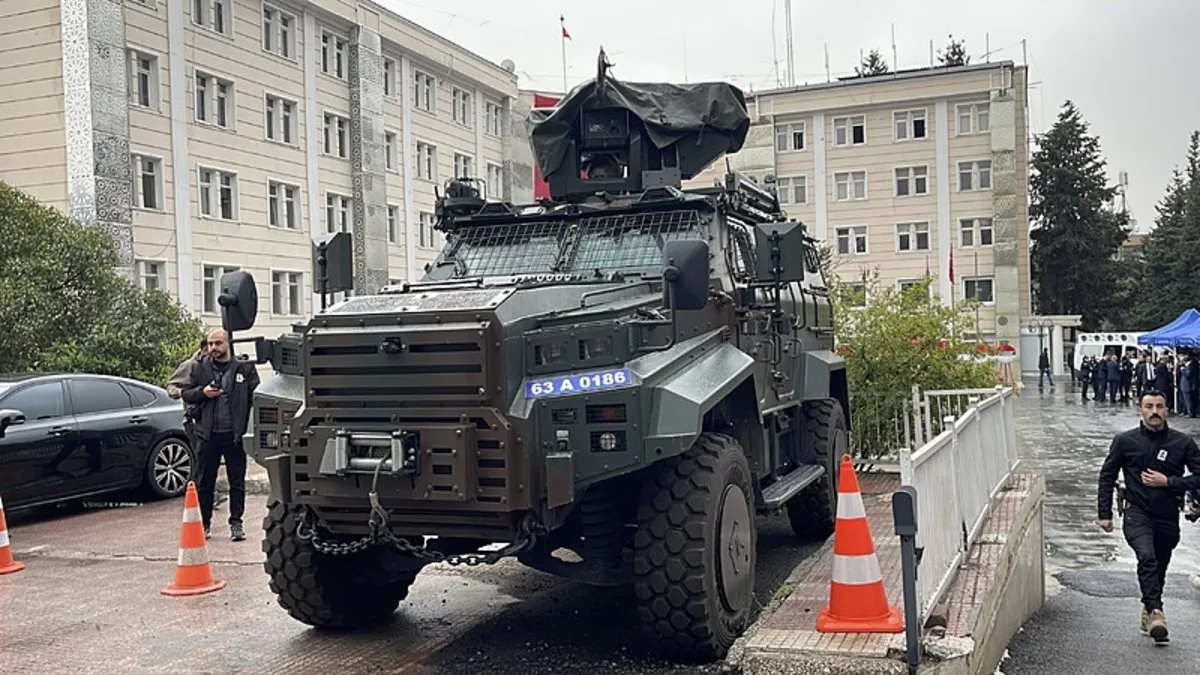 Şanlıurfa’da DEAŞ operasyonunda 11 gözaltı Şanlıurfa’da DEAŞ operasyonunda 11 gözaltı
