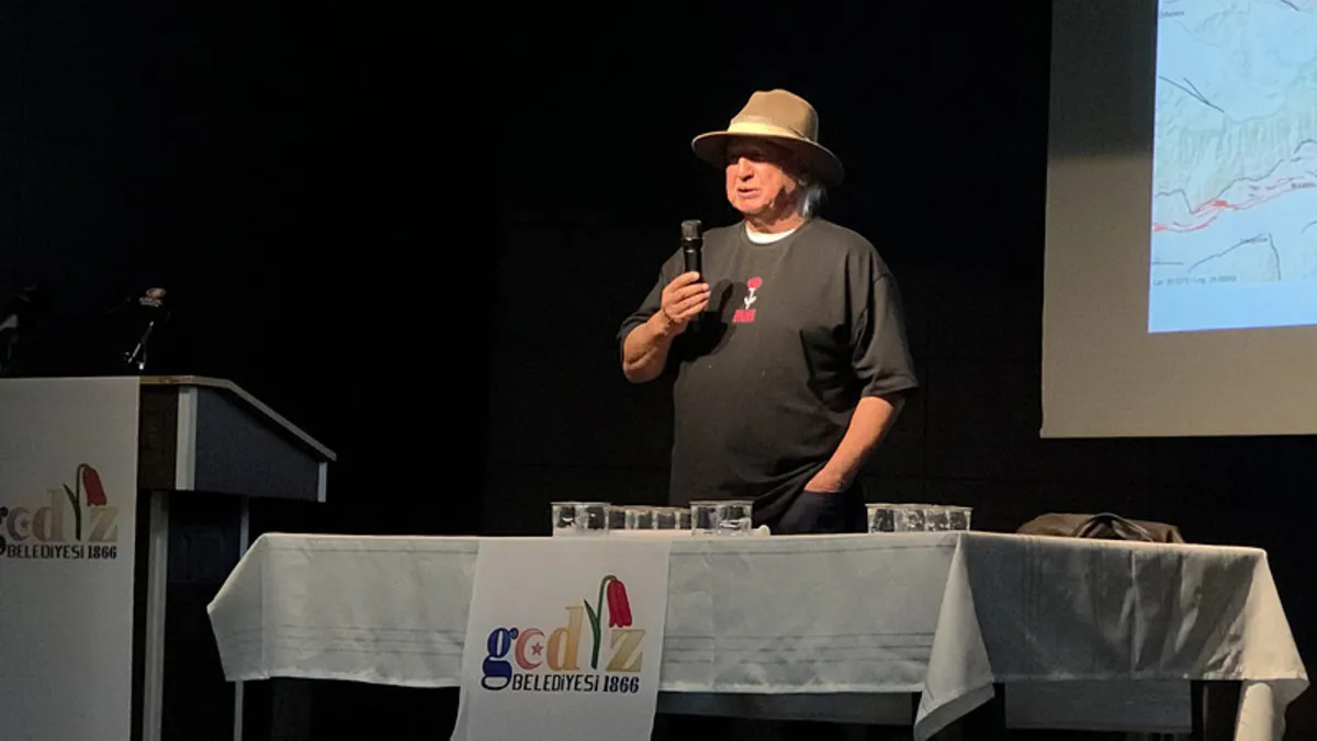 Deprem uzmanı Şener Üşümezsoy’dan kritik uyarı! “Simav fayı stresini bitirmedi” Deprem uzmanı Şener Üşümezsoy’dan kritik uyarı! “Simav fayı stresini bitirmedi”