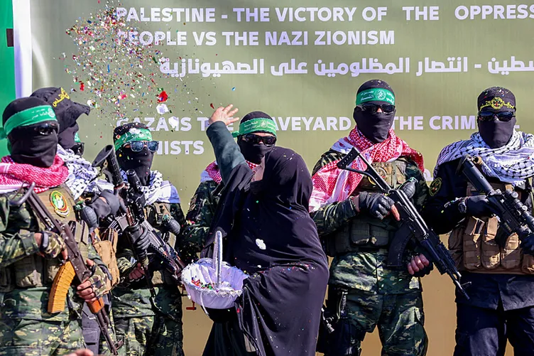 Ateşkes tehlikede: Esir takasında kriz! Netanyahu bahanelerle süreci çıkmaza sokuyor