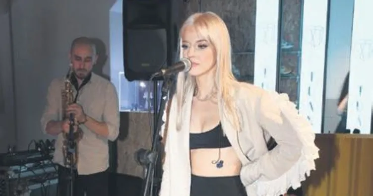 Tuana Yılmaz ‘Ne Olur Kal’ diyor