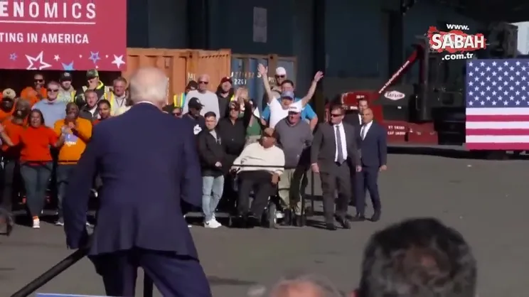 ABD Başkanı Biden yine sosyal medyanın dilinde! Merdivenden düşüyordu