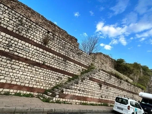 SON DAKİKA! Surdaki vahşette yeni gelişme! Katil Semih Çelik iki kızı katledip intihar etmişti: Görüntüdeki 3. kişinin sırrı çözüldü