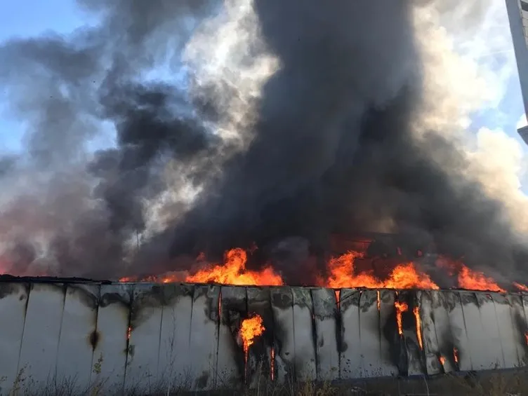Sivas’ta geri dönüşüm fabrikasında yangın