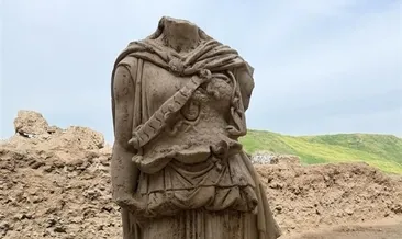 2 metrelik Athena heykeli bulundu