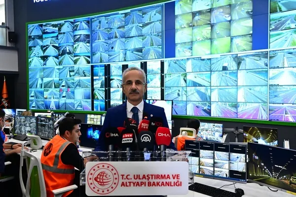 bayram-trafigine-yakin-takip-uraloglu-turuncu-ekiplerimiz-724-sahada-1778836987486.jpeg