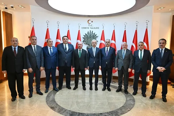 bakan-uraloglu-kirkdilim-tunellerini-acti-corumu-karadenizden-akdenize-hizli-trenle-turkiyenin-kalbine-bagliyo-1777562606011.jpg Bakan Uraloğlu Kırkdilim tünellerini açtı: “Çorum’u Karadeniz’den Akdeniz’e, Hızlı trenle Türkiye’nin kalbine bağlıyoruz”