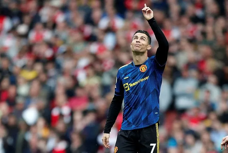 Son dakika: 3 dev takım Cristiano Ronaldo’yu reddetti! Manchester United yerine 5 yıldızı gündemine aldı...