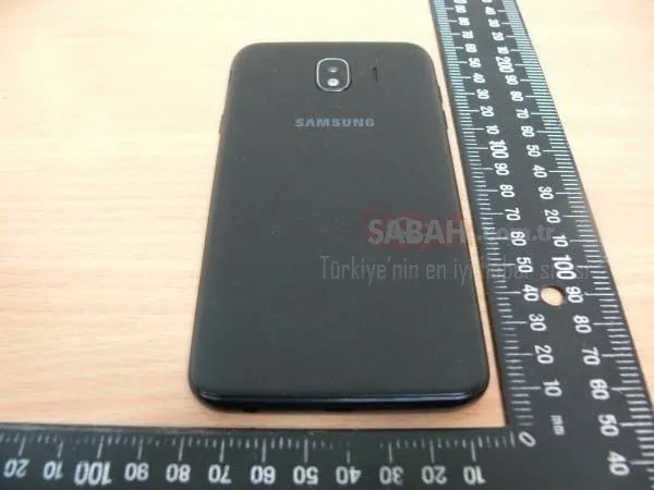 Samsung Galaxy J4 ortaya çıktı