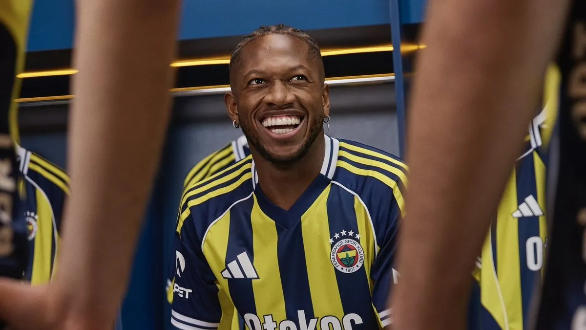 Fenerbahçe’de yeni sezon formaları tanıtıldı Fenerbahçe’de yeni sezon formaları tanıtıldı