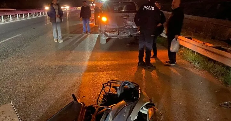 Sancaktepe’de park halindeki araca çarpan motokurye ağır yaralandı