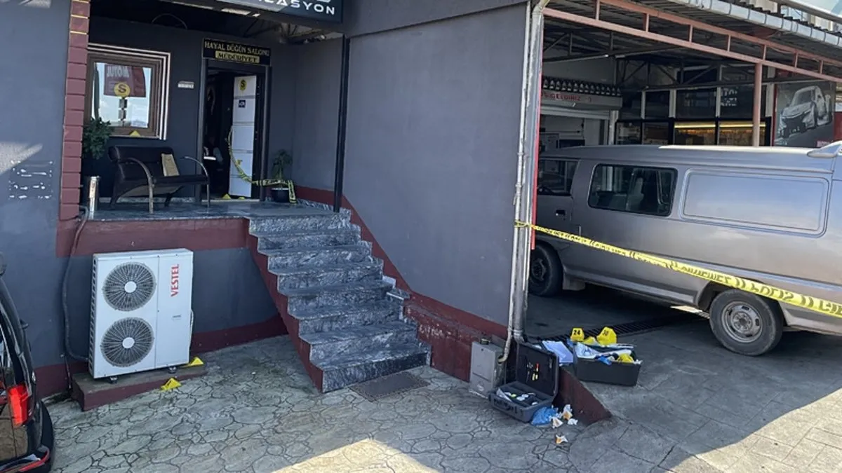 Rize’de mal sahibi ile kiracı arasında silahlı kavga: 3’ü ağır 4 yaralı!