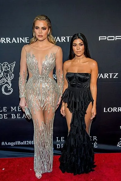 Kim Kardashian ile Kourtney Kardashian kavga etti