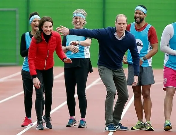 İngiliz Kraliyet Ailesi’nden 100 metre yarışı